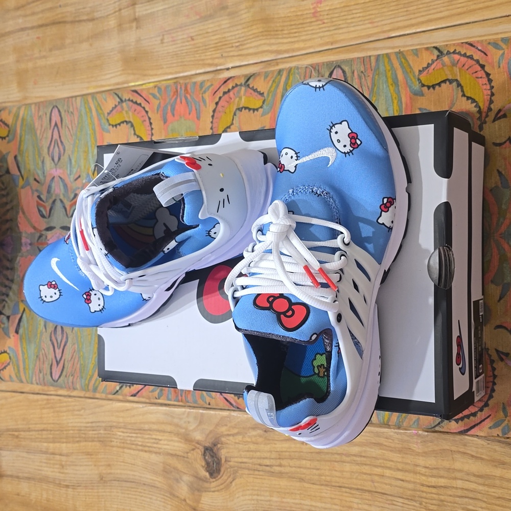 NWT Hello Kitty nike presto